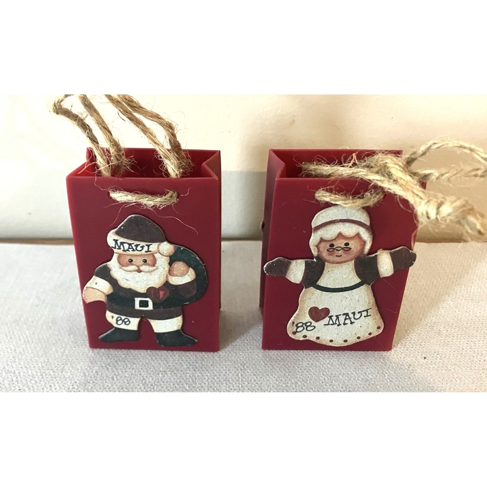 SET OF 2 - SANTA & MRS CLAUS SHOPPING BAG Christmas Ornaments - Maui '88